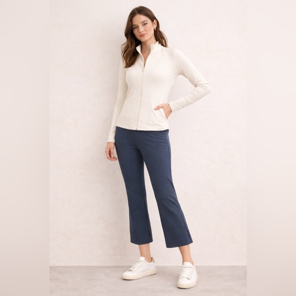 Elaine Kim Pants - Elaine Kim Tech Stretch Kick Flare Pants Luxury Athleisure to Office Size Large